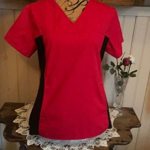 small Cherokee scrub top